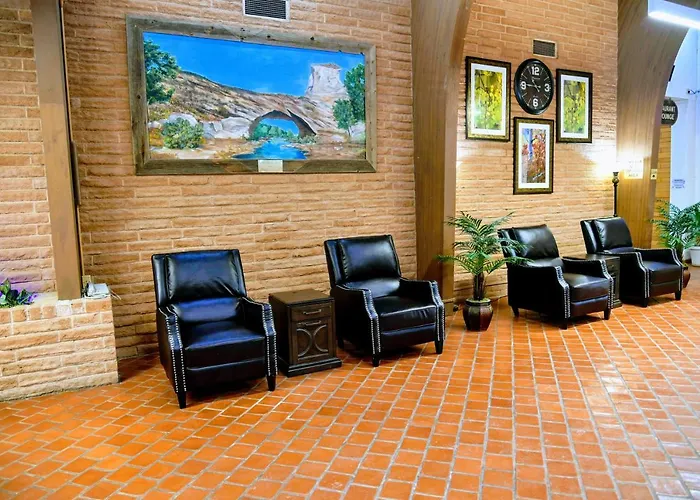 Hotel And Conference Center Douglas